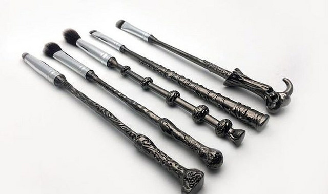 thefemin-wand-brush-set-01