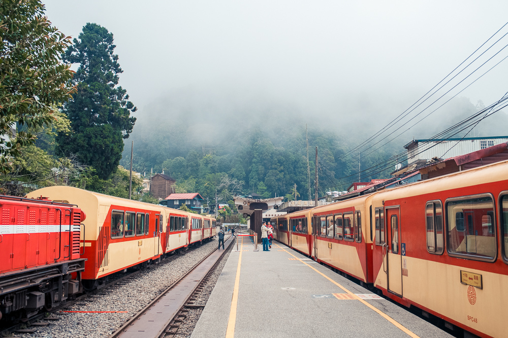 奮起湖車站
