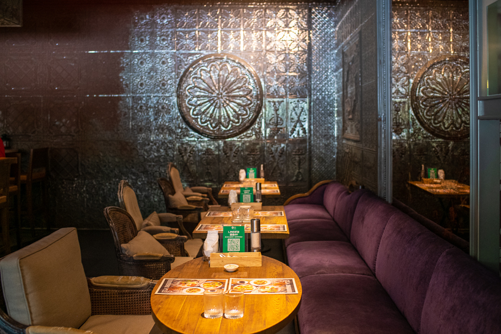 333 Restaurant & Bar