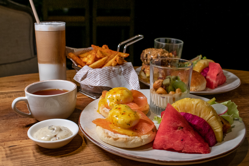 333 Restaurant & Bar