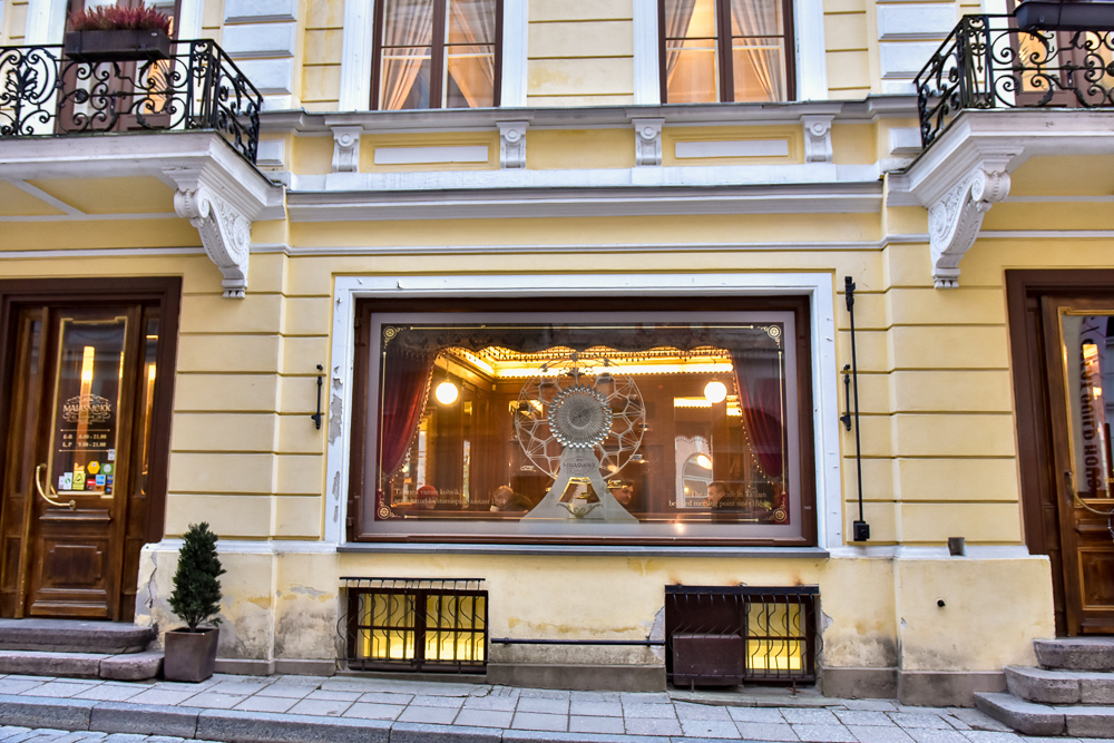 Maiasmokk Cafe