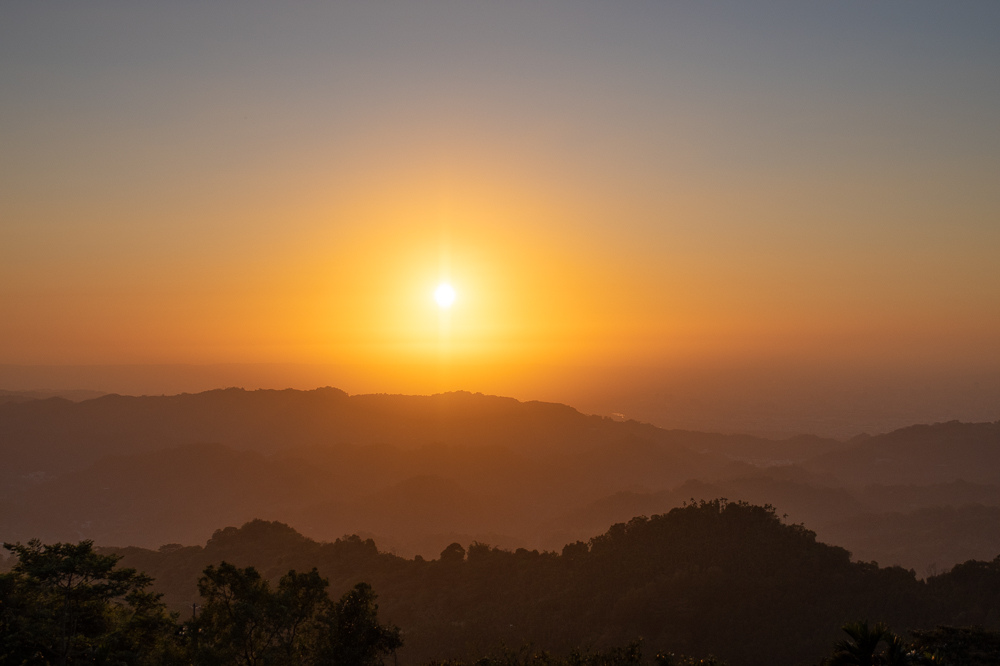 酒桶山法蝶夕陽