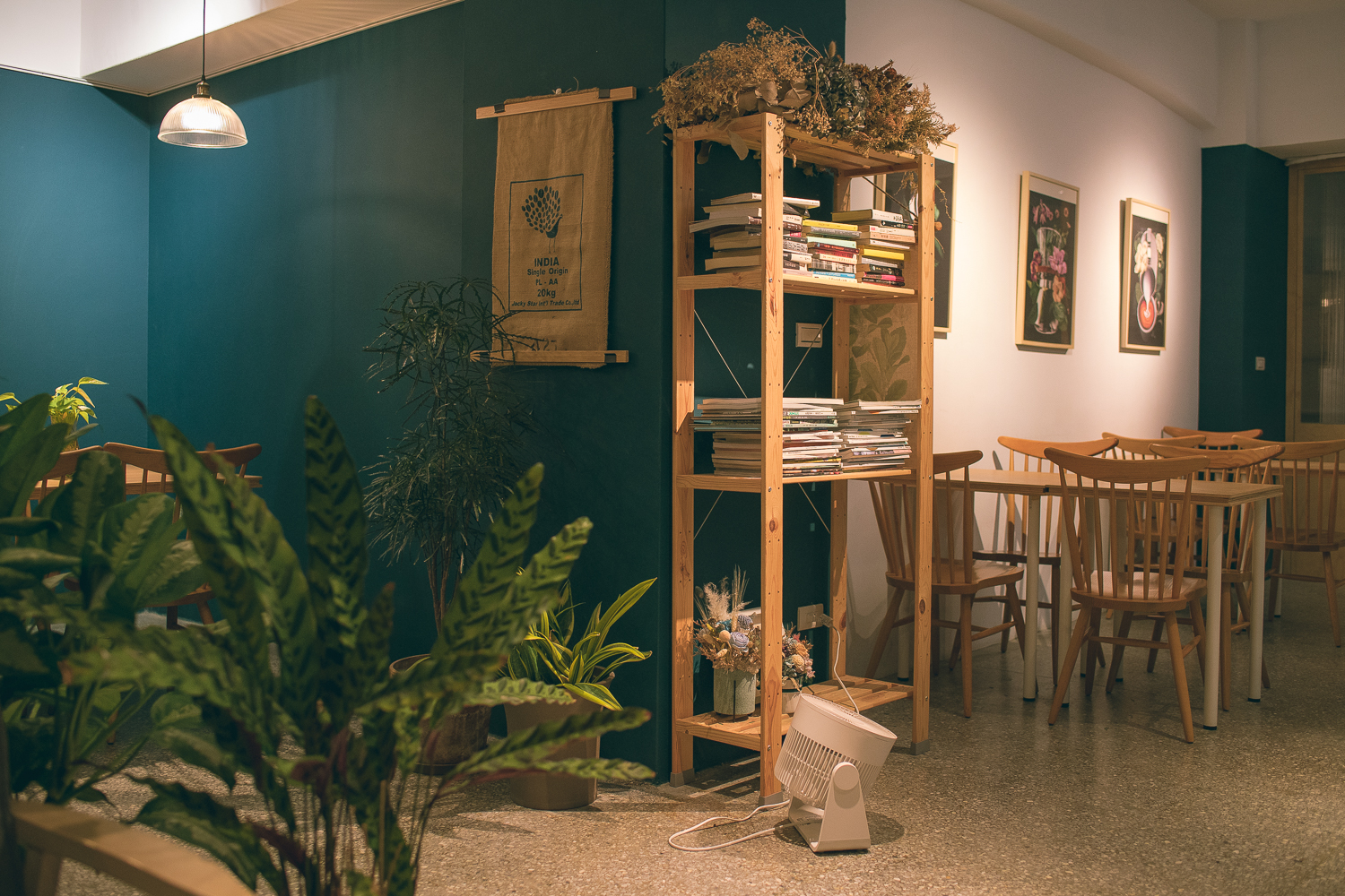 Peacocks Coffee 孔雀咖啡