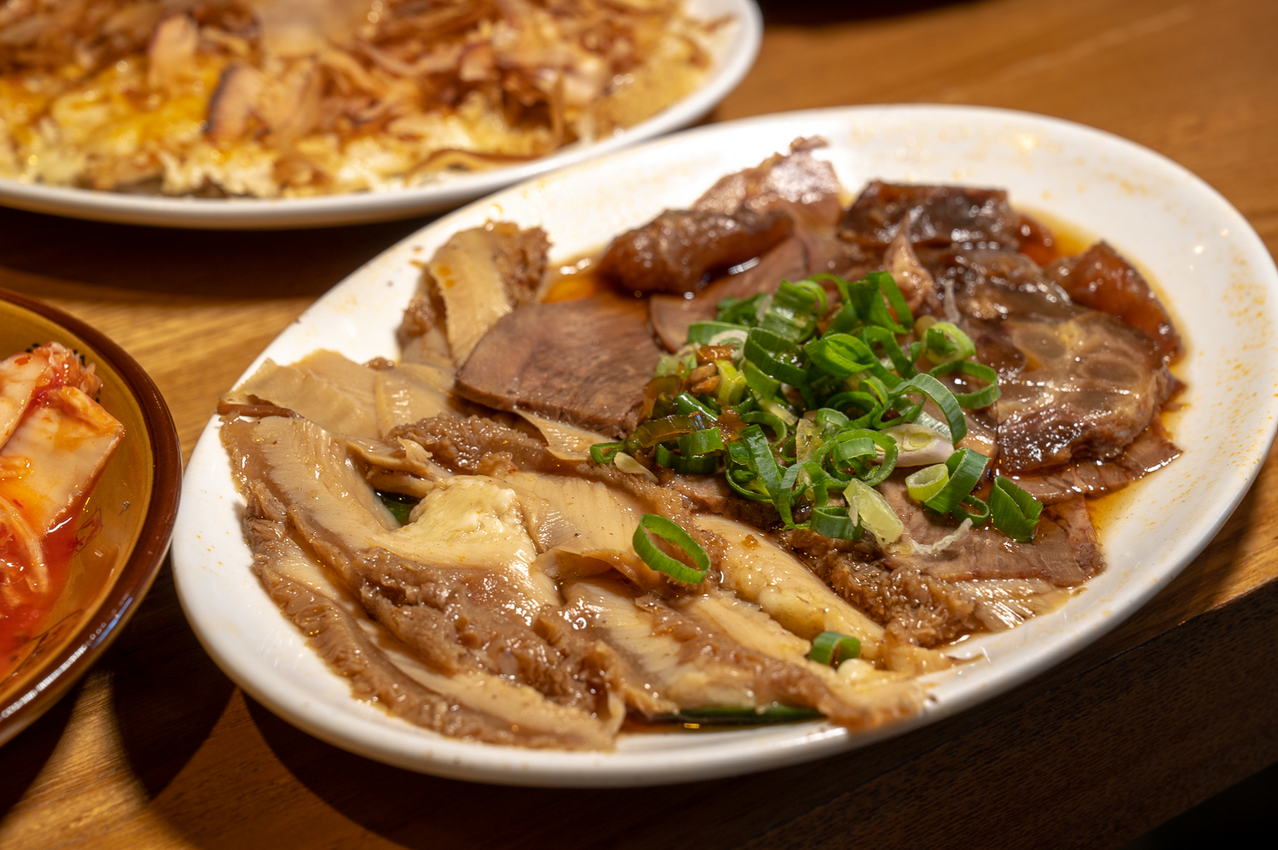 六里屯麵食專家 牛三寶拼盤