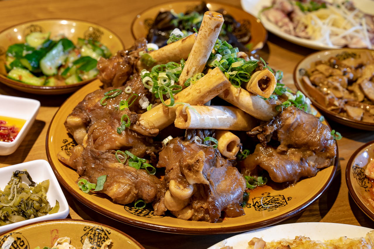 六里屯麵食專家 豪邁羊角筋