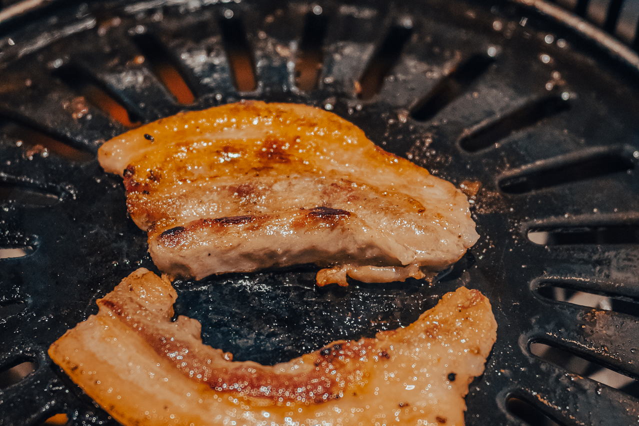 新村站著吃烤肉