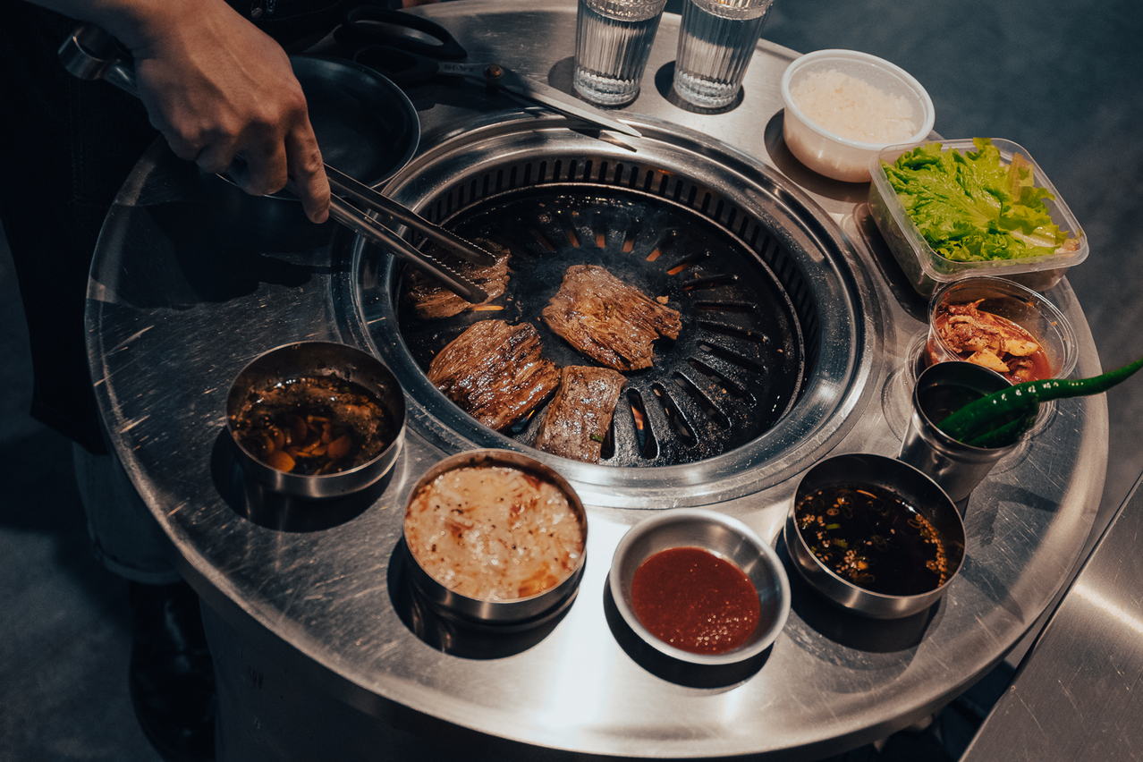 新村站著吃烤肉