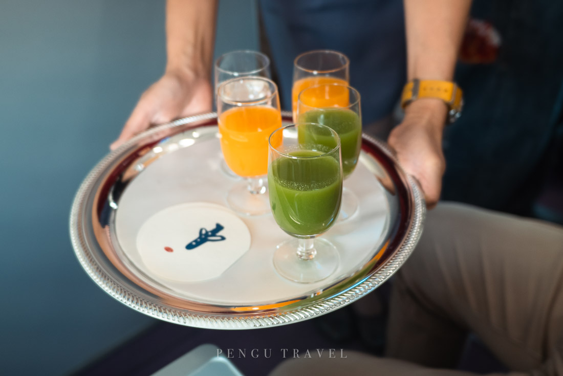 華航商務艙迎賓果汁2種,奇異果綜合果汁高人氣