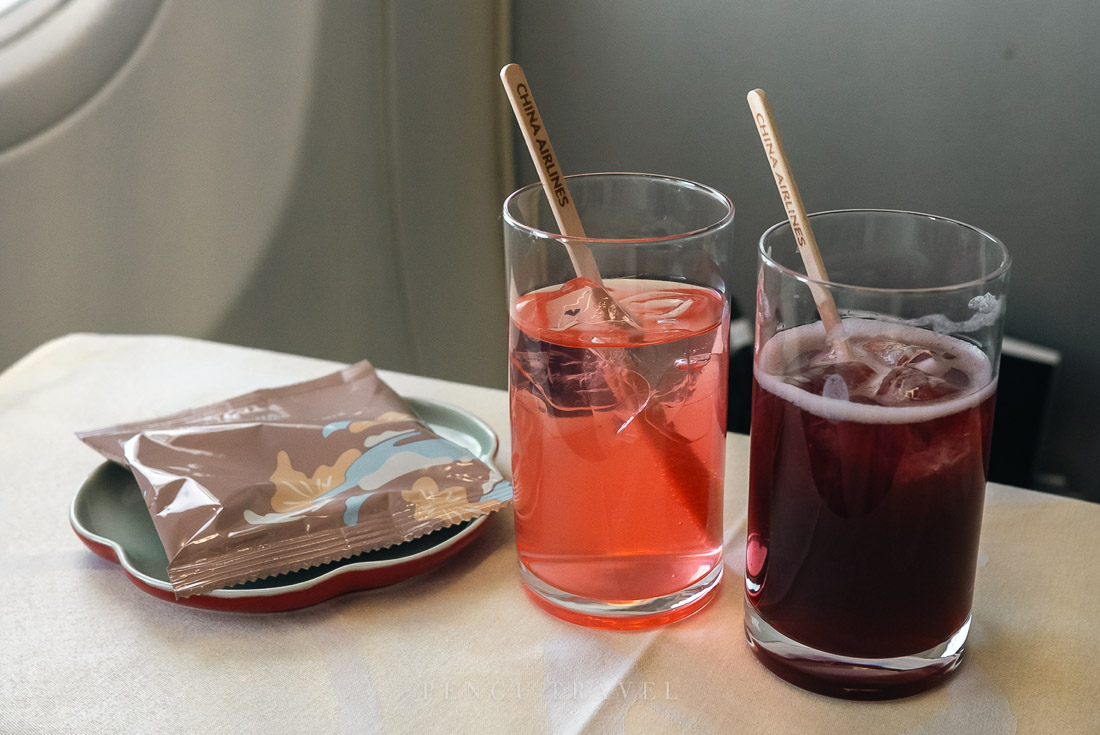 華航商務艙限定金色三麥聯名調酒:花粉假期、紫雲漫旅