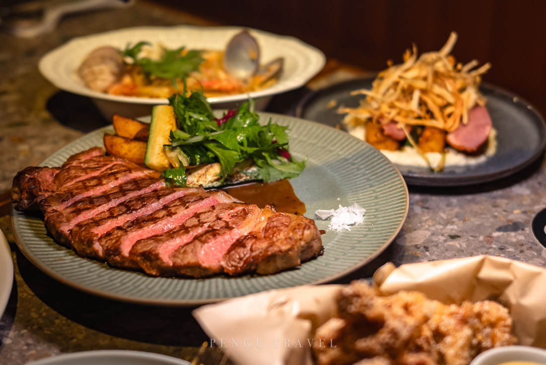 美國紐約客·馬告赤豆瓣：厚切份量搭配特製醬汁與烤蔬菜，呈現nul 真材實料的歐陸 Bistro 風格。