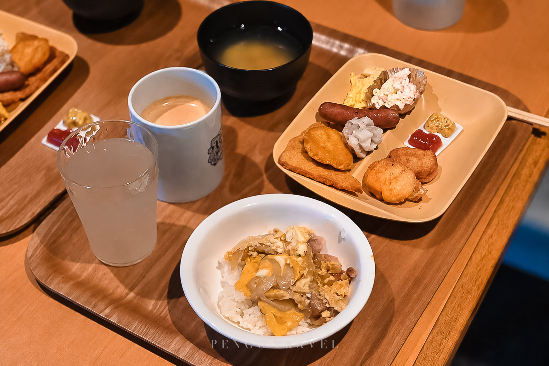LC五稜郭飯店免費早餐：親子丼與炸物