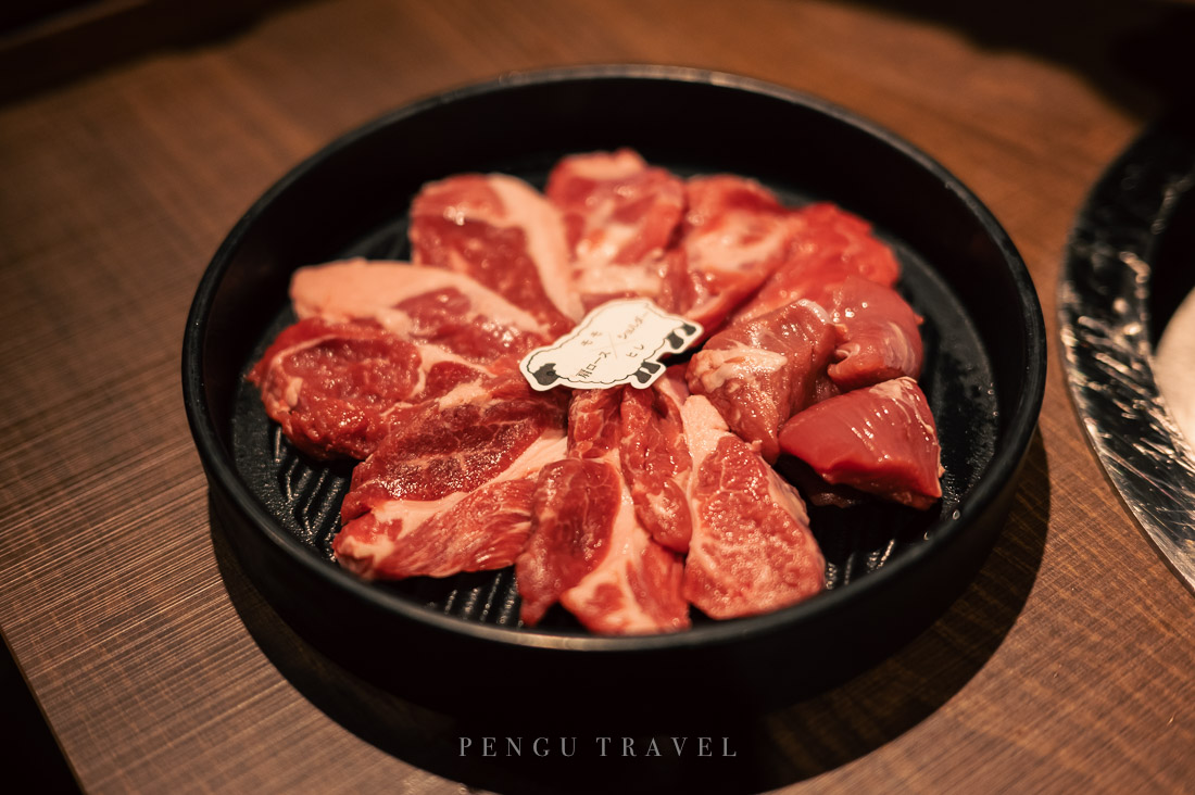 成吉思汗大黑屋大黑套餐四種羊肉拼盤，Pengu Travel推薦必點