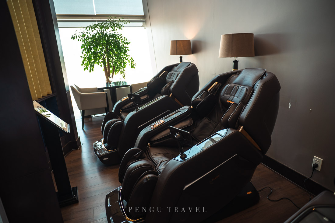 SH Premium Lounge Ha Noi 零重力按摩椅休憩區