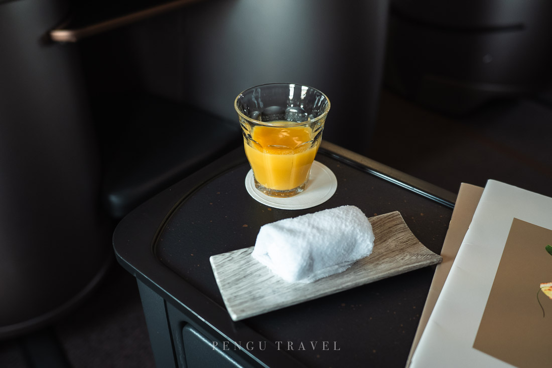 星宇航空商務艙迎賓飲品與毛巾