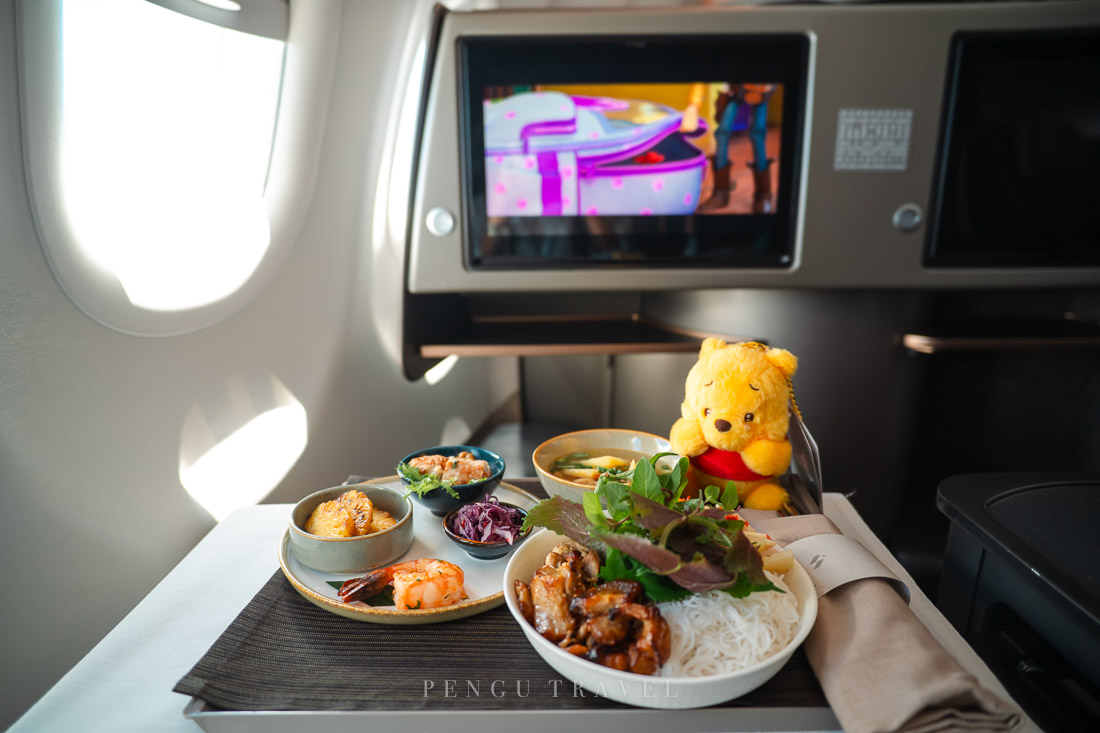 星宇航空越南線商務艙餐點 越式烤肉米線套餐