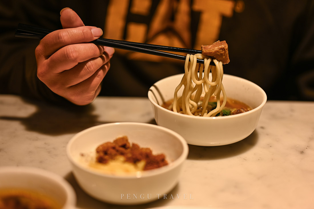 華航貴賓室三寶 寶島牛肉麵